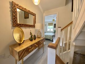 First Floor Landing- click for photo gallery
